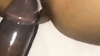 Awek melayu nak cuba batang Besar negro sampai puas